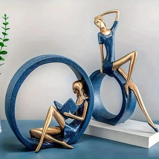 Élégantes Figurines de Femmes