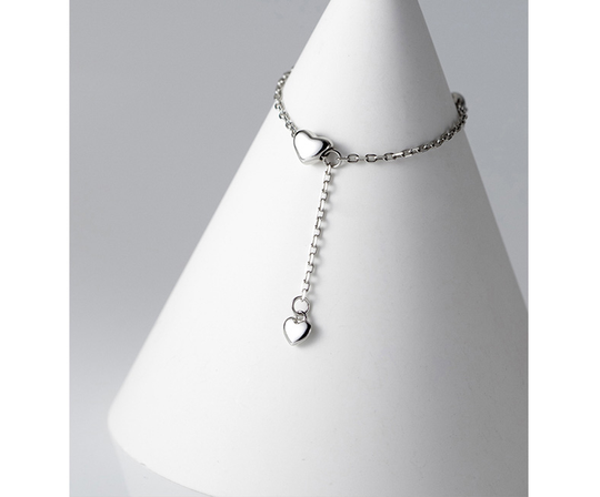 Anello Cuore Regolabile con Nappina – Romantico & Giocherellone
