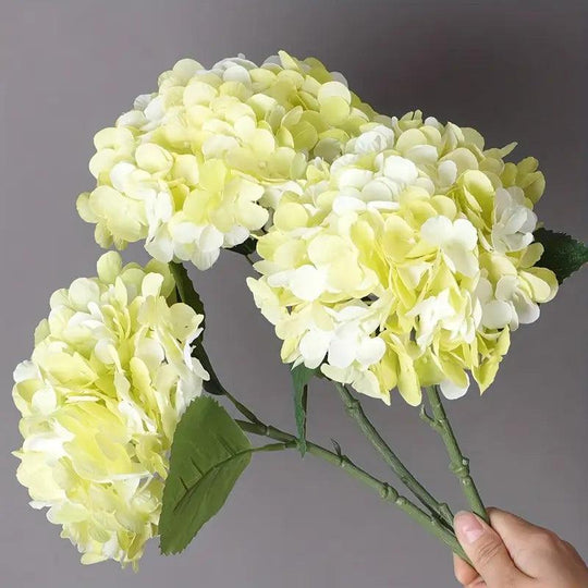 Mazzi di fiori di ortensia artificiale