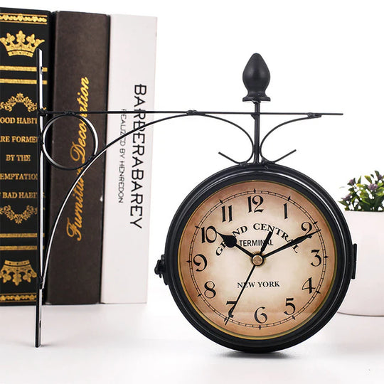 Horloge murale double face au design vintage