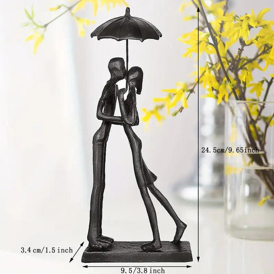 Elegante uccellini innamorati in metallo nero con statua di ombrello