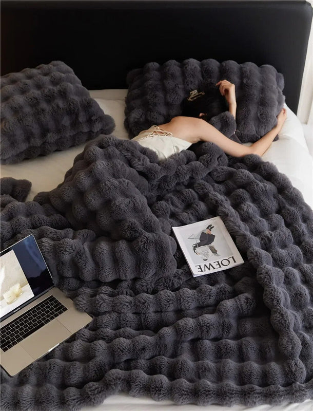 Dubbelzijdige fleecedeken Bunny | effen knuffel voor dutjes en warmte