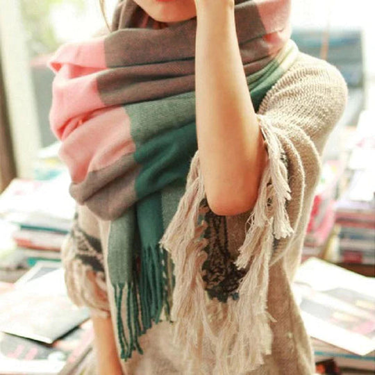 Sciarpa Autunnale Elegante | Calda Stola con Frange