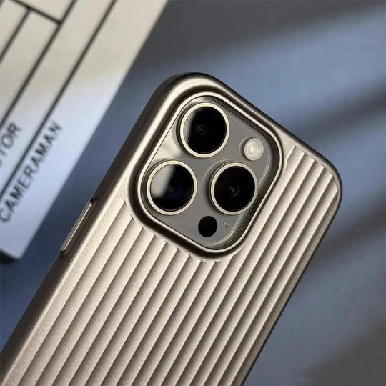 iPhone Metalen Frame Hoesje | Mat MagSafe Omslag met Camera Bescherming