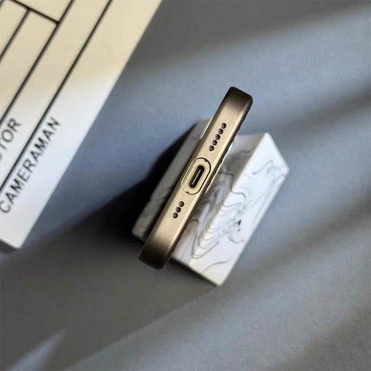 iPhone Metalen Frame Hoesje | Mat MagSafe Omslag met Camera Bescherming