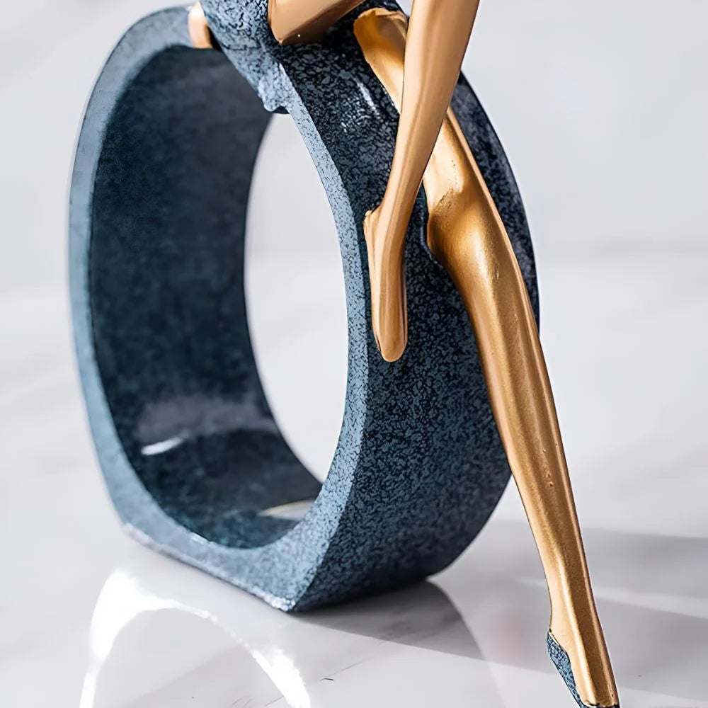 Elegante donne in cerchio