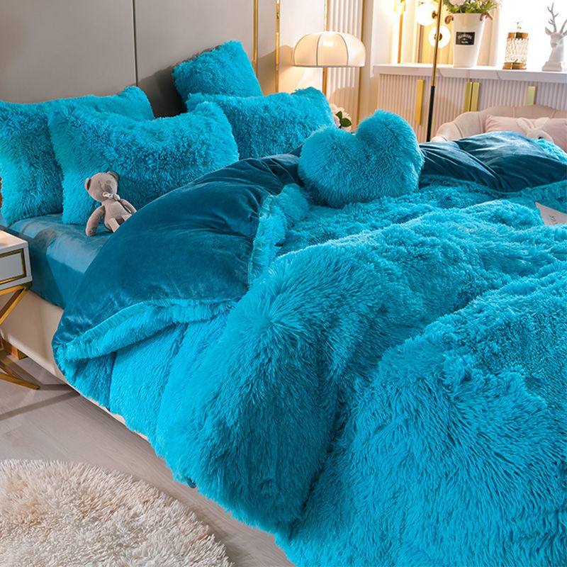 Pluchen dromen - 5 sets fleece beddengoed + hartkussen