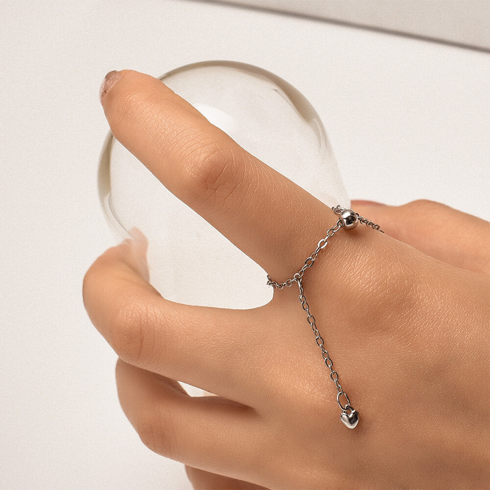 Anello Cuore Regolabile con Nappina – Romantico & Giocherellone