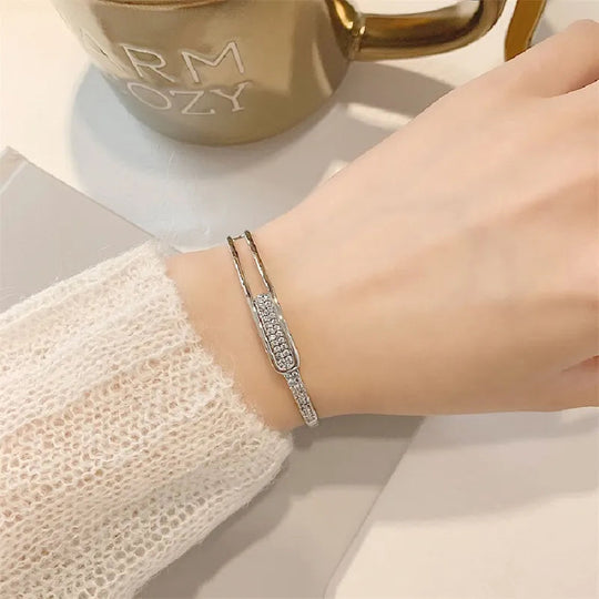 Bracciale Aperto in Argento Sterling 925 con Zirconia – Brillantezza Senza Tempo, Senza Problemi