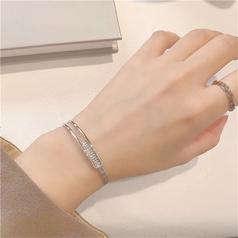 Bracciale Aperto in Argento Sterling 925 con Zirconia – Brillantezza Senza Tempo, Senza Problemi