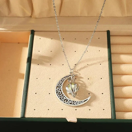 Ciondolo di Pietra Lunare Collana – Eleganza Mistica con Forza Interiore