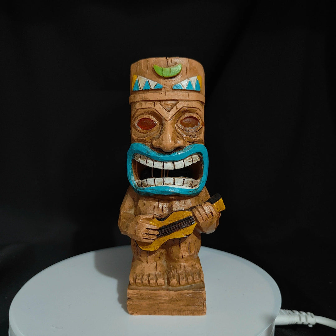 Tiki progettata lampada solare da giardino