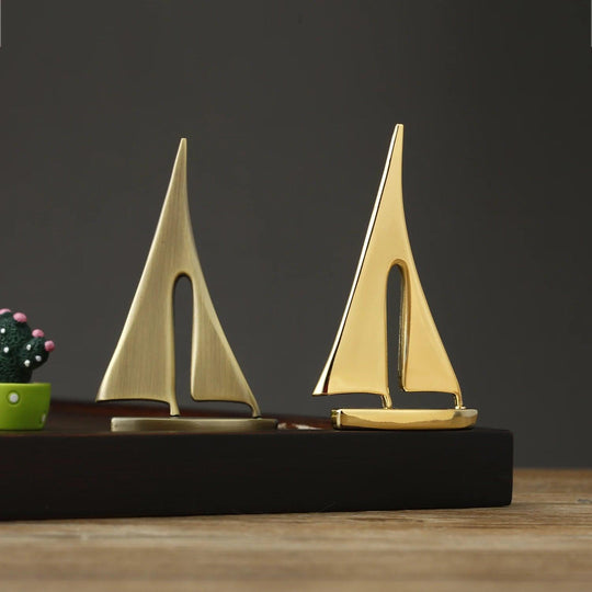 Creative Decorative Sailboat of Zinc Alloy - Modern Home Decoration for Living Room & Desktop