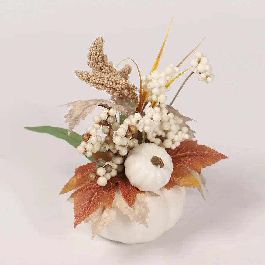 Ornamenti di zucca autunnale con fiori artificiali Decorazione per la casa