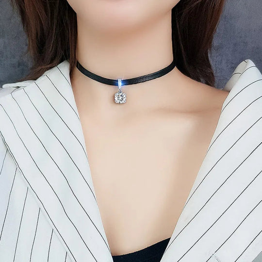 Collana con cristalli geometrici