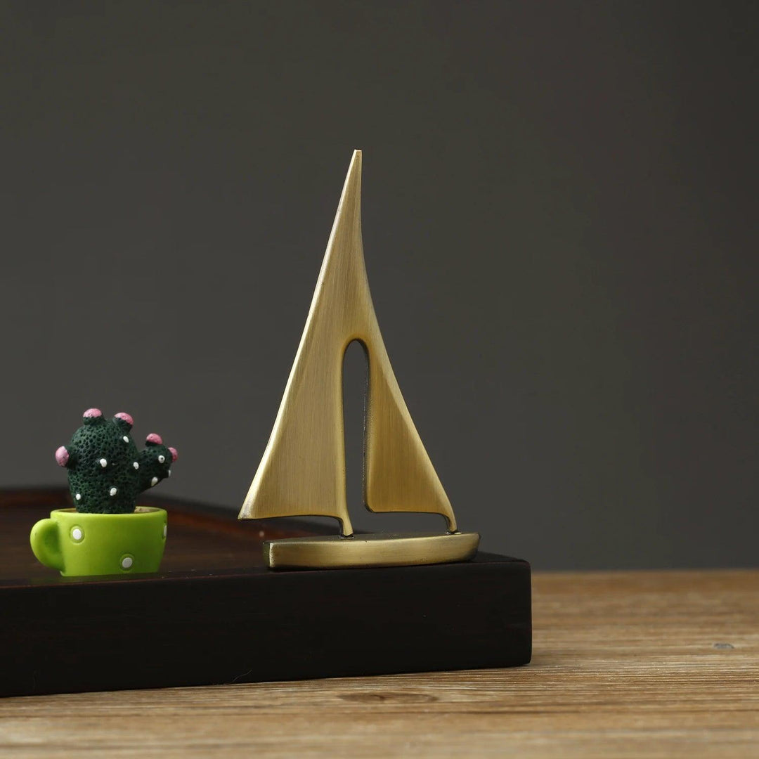 Creative Decorative Sailboat of Zinc Alloy - Modern Home Decoration for Living Room & Desktop