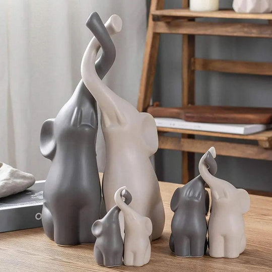 Figurines d'éléphants en céramique