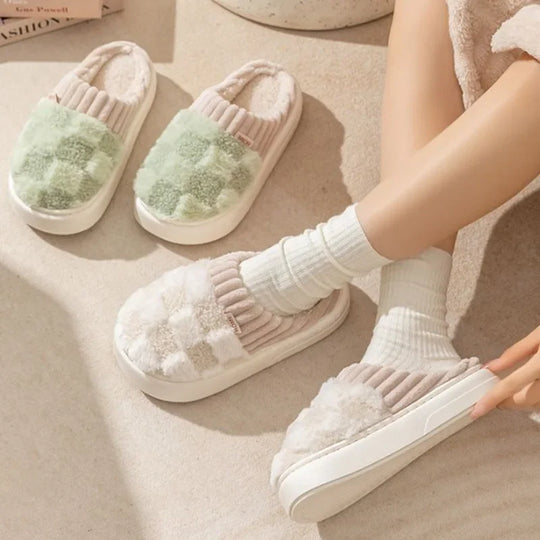 Pantoufles unisex confortables | Design à carreaux