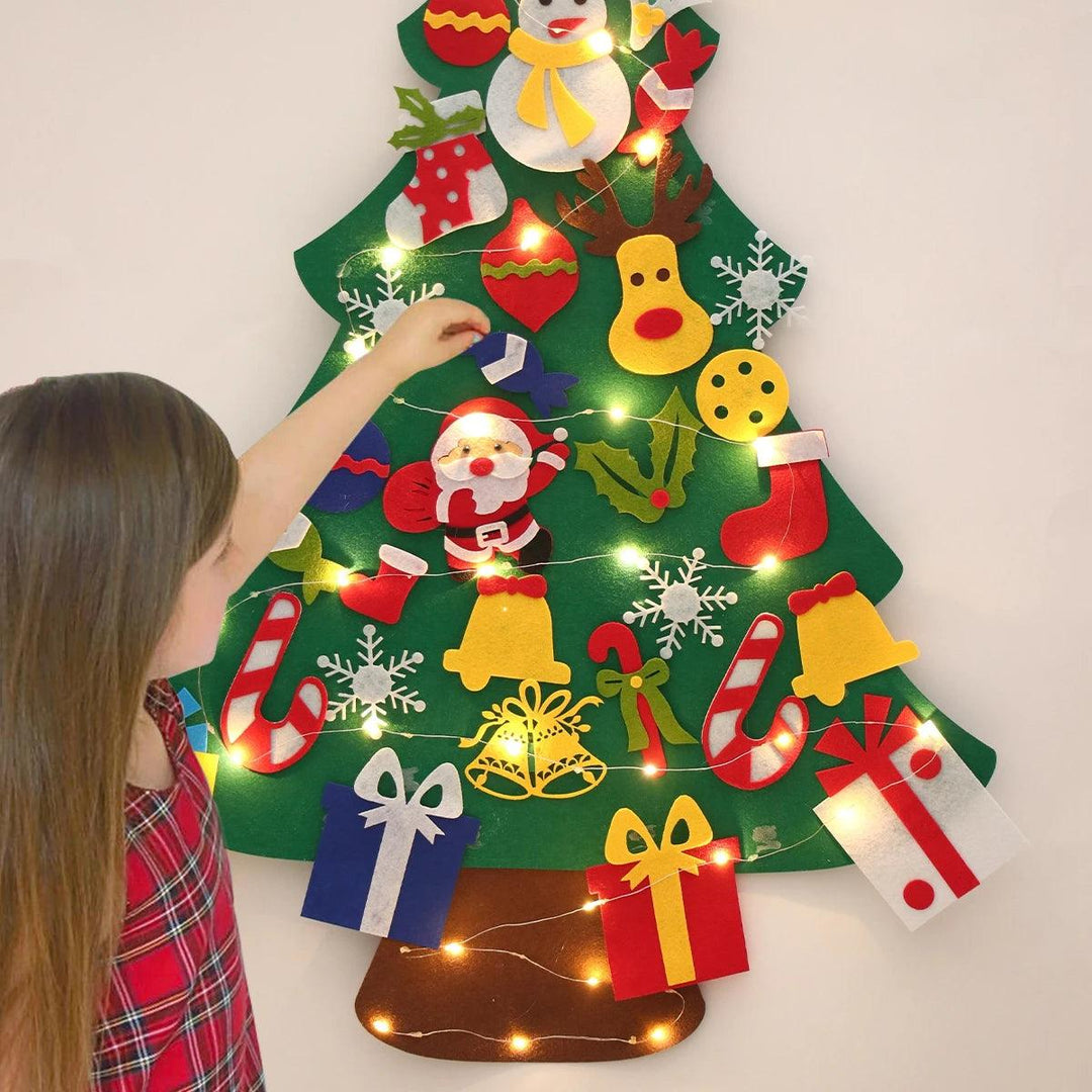 DIY Felt Christmas Tree with Lighting – Perfect Party Decoration