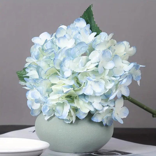 Mazzi di fiori di ortensia artificiale