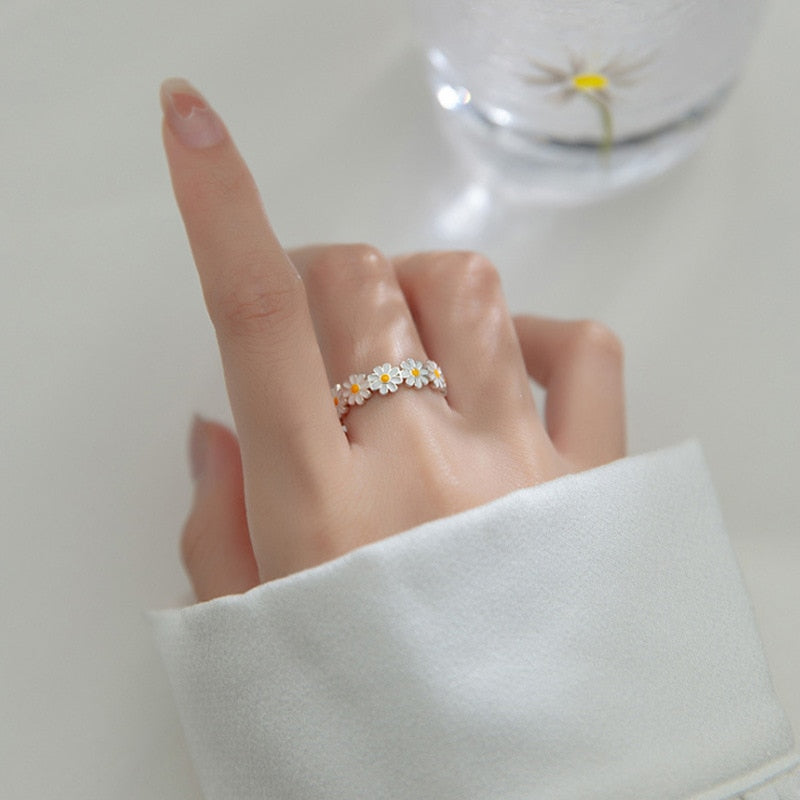 Anello di margherite – Un simbolo di nuovi inizi e gioia