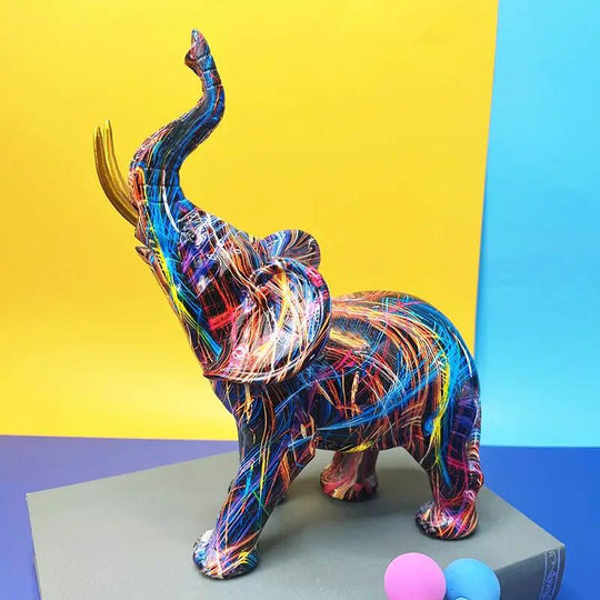 Sculpture d'éléphant colorée