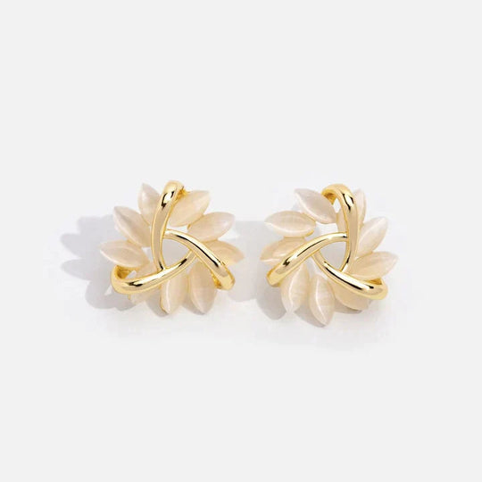 Orecchini - Elegante Design a Petalo di Opale
