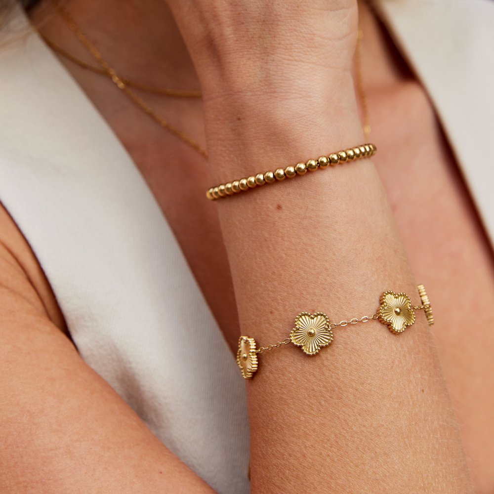 Golden lucky bracelet