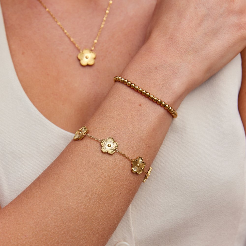 Golden lucky bracelet