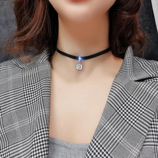 Collana con cristalli geometrici