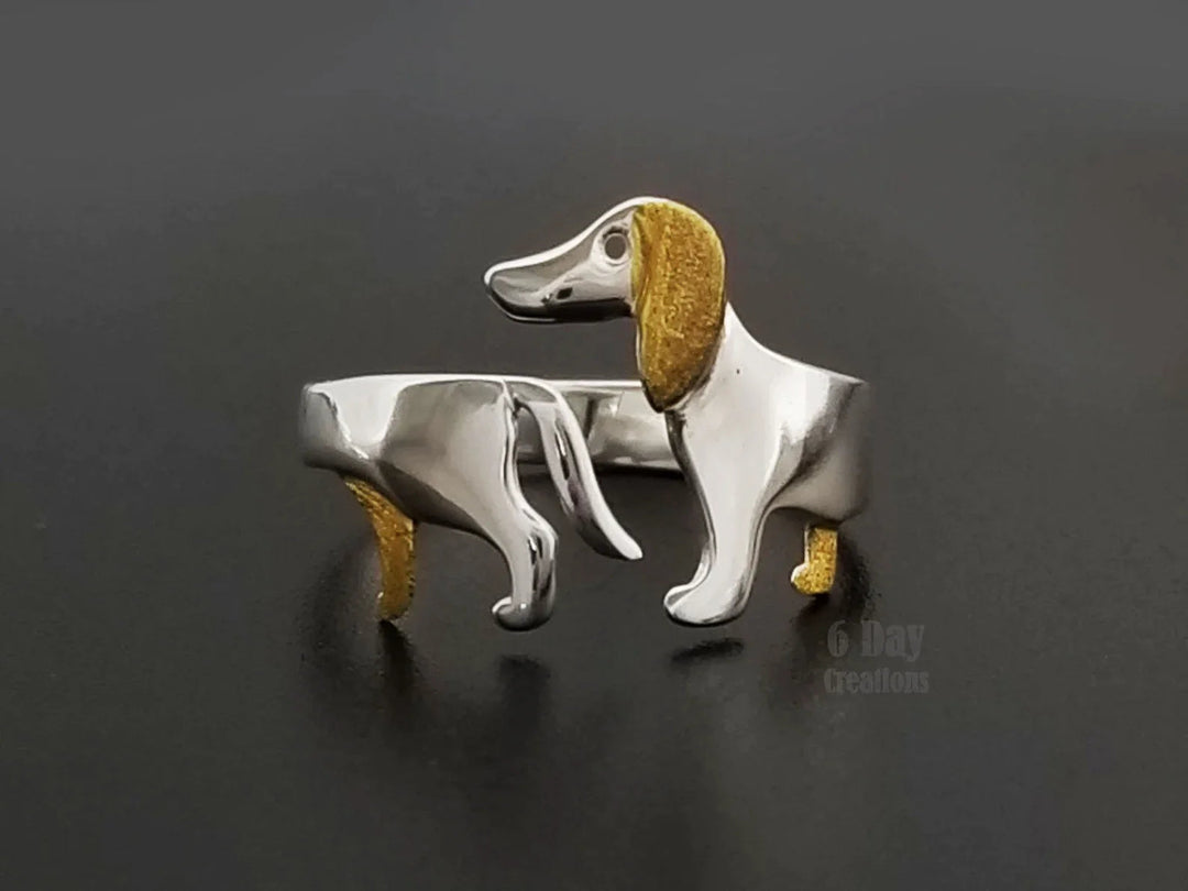 Anello in argento con bassotto adorabile – regolabile e pieno di carattere