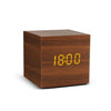 Houten minimalistische LED wekker