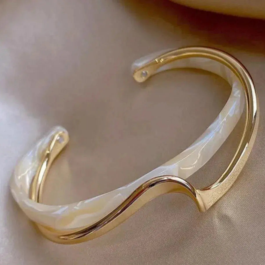 White Opal Elegant Gold Bracelet